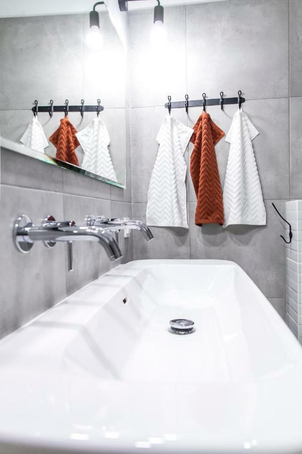 Family Luxury Comfort Old Town Apartament, 1-8, 2 Sypialnie I Salon, Parking W Cenie Danzig Exterior foto